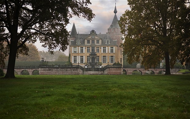 Student leaders from all over the world were invited to come together at the private castle of Mr. Axel Vervoordt in Schilde, Belgium.