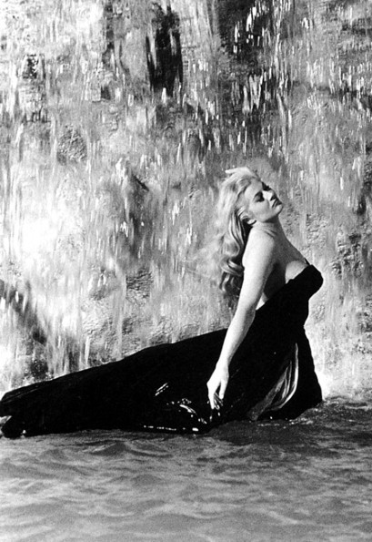 FLI Fountain DOLCEVITA-ALAMY_2463962a