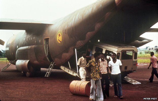 FLI Ebola landroverbumba piot 1976
