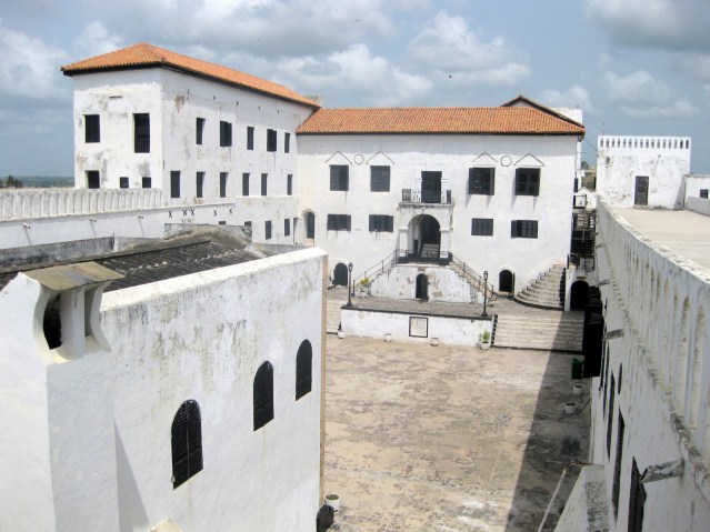 FLI St._George_Castle,_Elmina,_Ghana