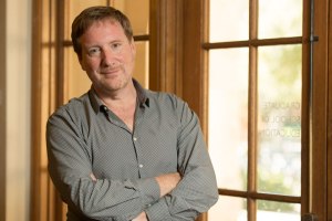 A study, co-authored by Professor Bruce McCandliss, provides some of the first evidence that a specific teaching strategy for reading has direct neural impact. Credit: Linda A. Cicero/ Stanford News Service