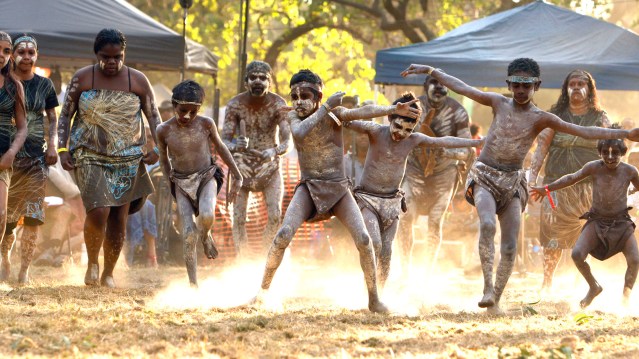 fli-australie_aboriginal-dancers